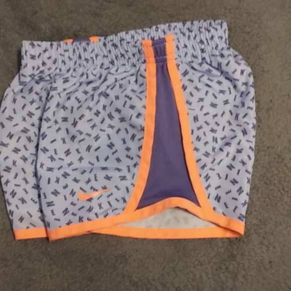Shorts - Picture 2 of 3